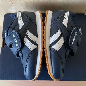 Reebok Infants Royal Cljog 2 KC Sneaker Collegiate Navy/White Size 4 NWOT